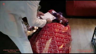 ಮಮ್ಮಿ, ನನ್ನ ಕ್ರಿಸ್ಮಸ್ ಉಡುಗೊರೆ ಸಿಕ್ಕಿತು ಕೂದಲುಳ್ಳ ಹೊಂಬಣ್ಣದ ಮಮ್ಮಿ ಬಿಚ್ ಜೊತೆಗೆ ದೊಡ್ಡ ಕತ್ತೆ ಹುಚ್ಚು ಕೋಳಿ